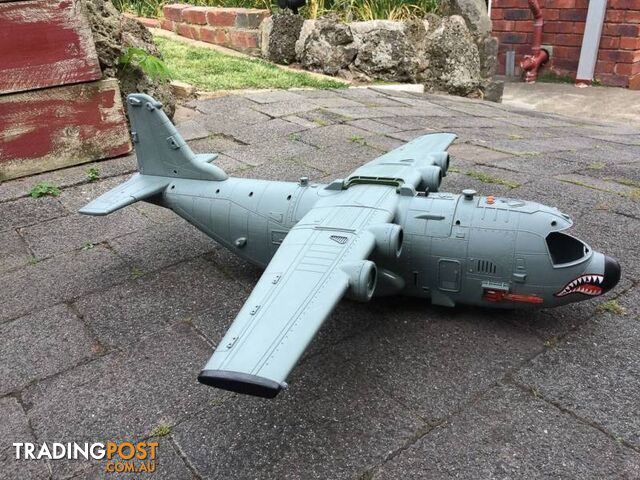 MASSIVE TOY MILITARY PLANE WITH DETACHABLE WINGS