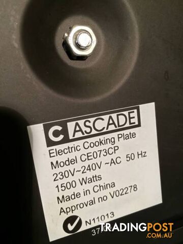 BRAND NEW CASCADE ELECTRIC COOKING PLATE