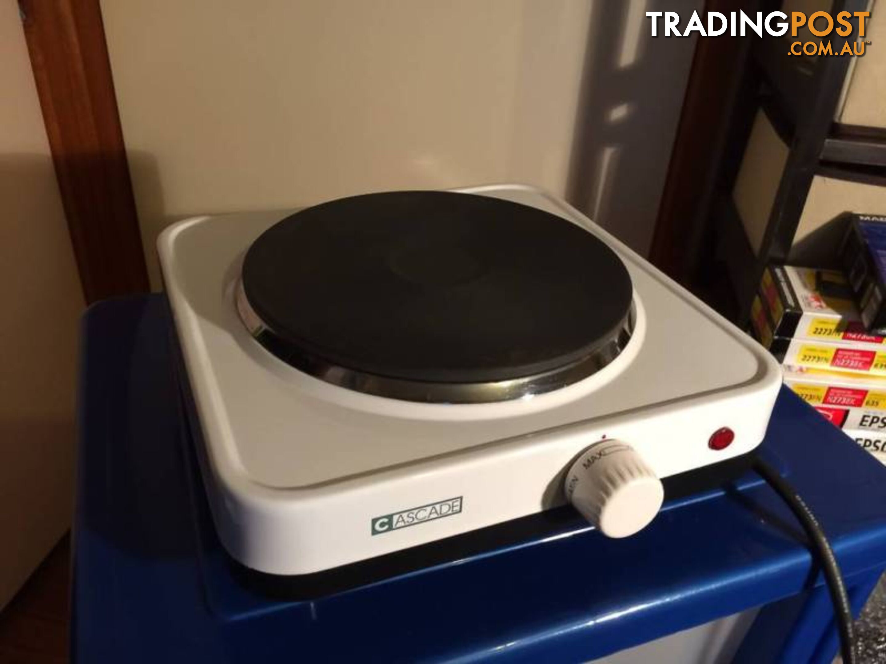 BRAND NEW CASCADE ELECTRIC COOKING PLATE