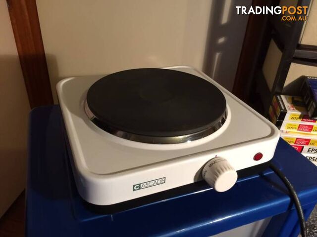 BRAND NEW CASCADE ELECTRIC COOKING PLATE