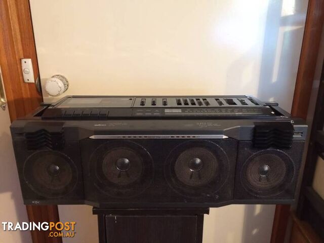 RETRO BOOMBOX PORTABLE STEREO BY EXPO