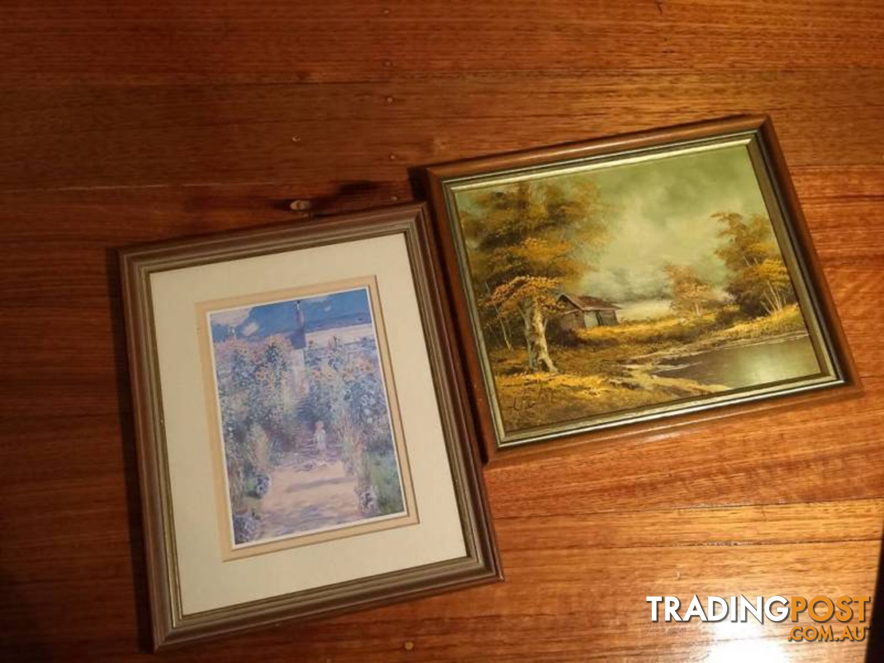 A PAIR OF 8 X 6 PICTURE FRAMES $10 THE PAIR