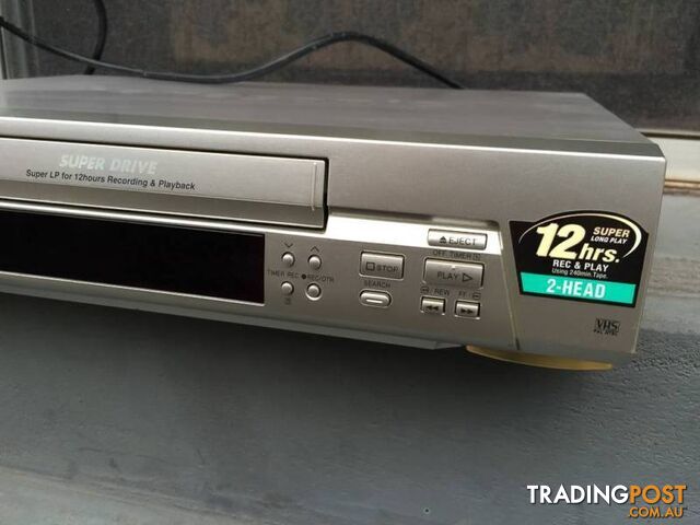 PANASONIC NV-SJ200 VHS PLAYER IN WORKING CONDITION - photo 2 of 8