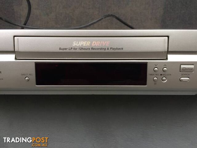 PANASONIC NV-SJ200 VHS PLAYER IN WORKING CONDITION - photo 4 of 8