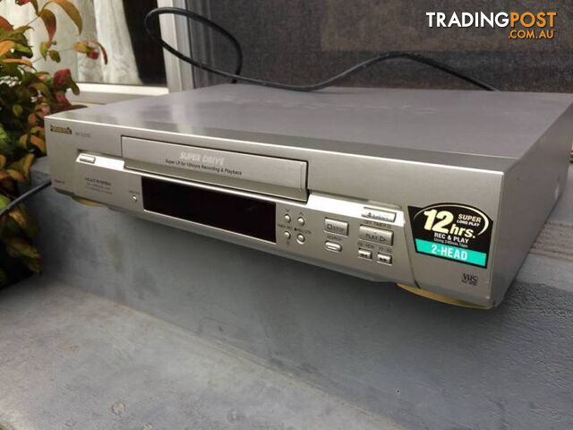 PANASONIC NV-SJ200 VHS PLAYER IN WORKING CONDITION