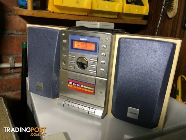 SANYO COMPACT HIFI SYSTEM with Remote GREAT SOUND