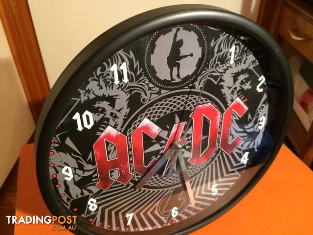 AC/DC COLLECTABLE WALL CLOCK - photo 5 of 5