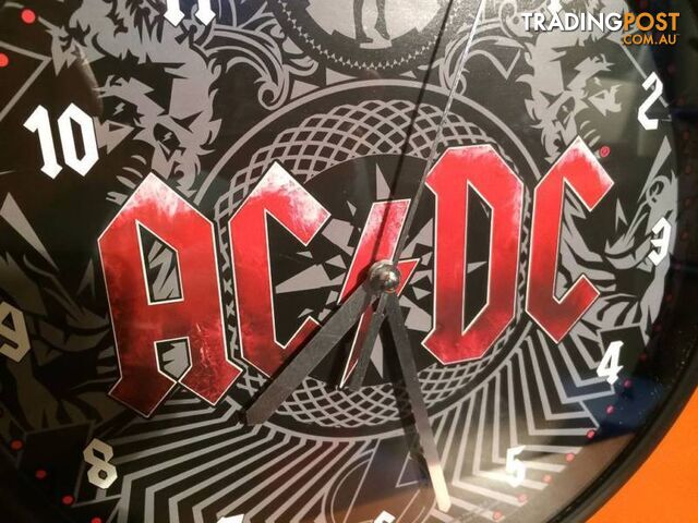 AC/DC COLLECTABLE WALL CLOCK - photo 3 of 5