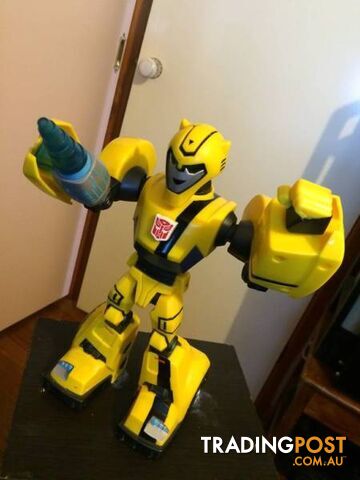 TRANSFORMERS TALKING BUMBLE BEE WITH LIGHTS - photo 5 of 6