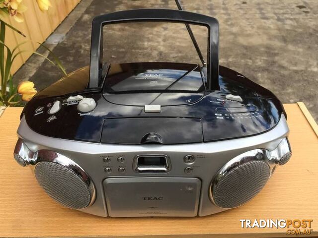 TEAC PORTABLE STEREO WITH TAPE/CD & AM/FM TUNER