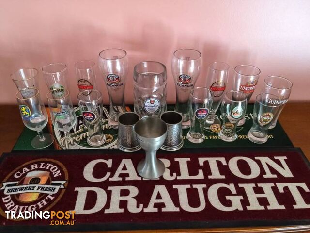 COLLECTABLE BEER GLASS COLLECTION & 2 BEER MATS