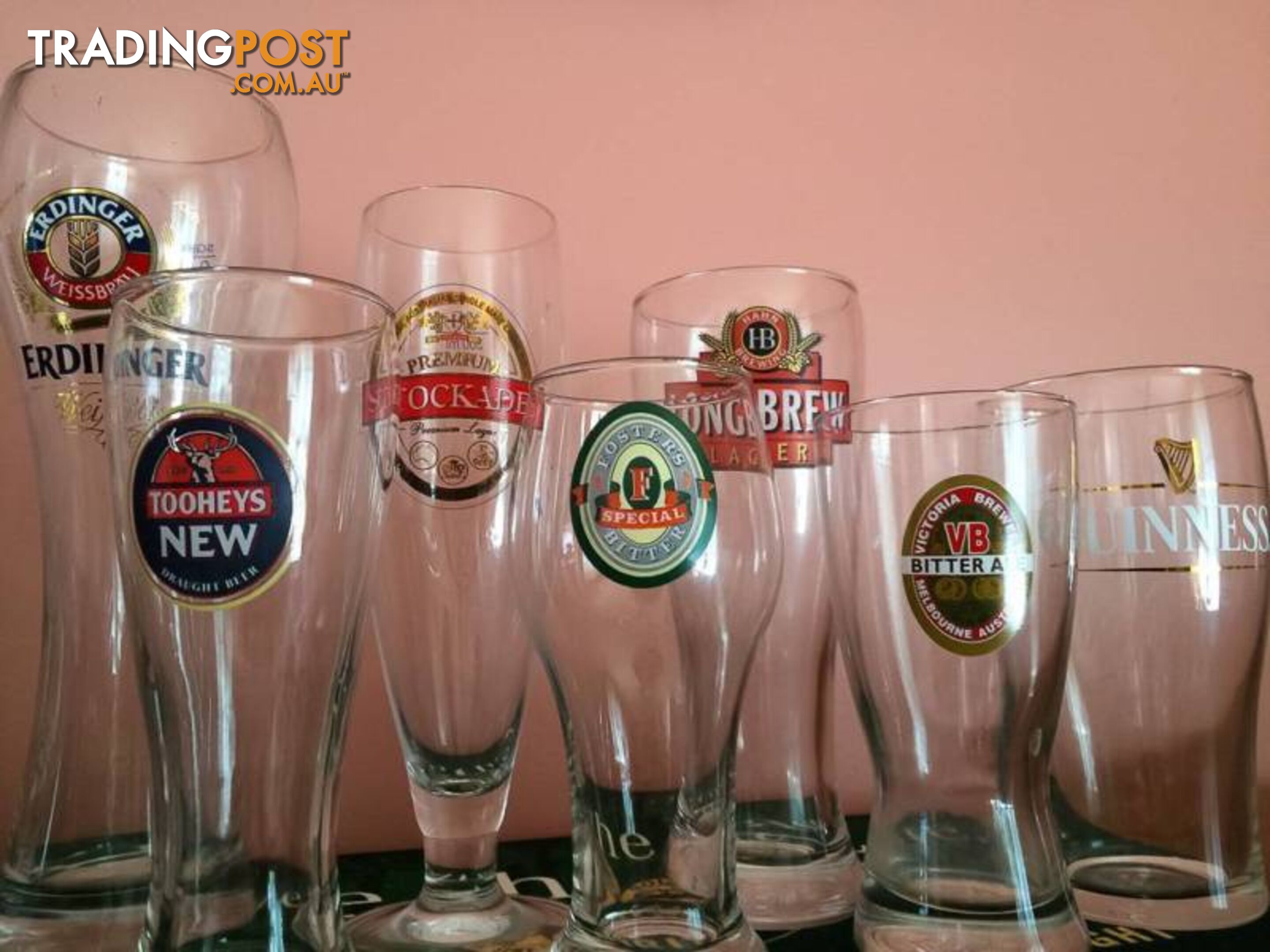 COLLECTABLE BEER GLASS COLLECTION & 2 BEER MATS