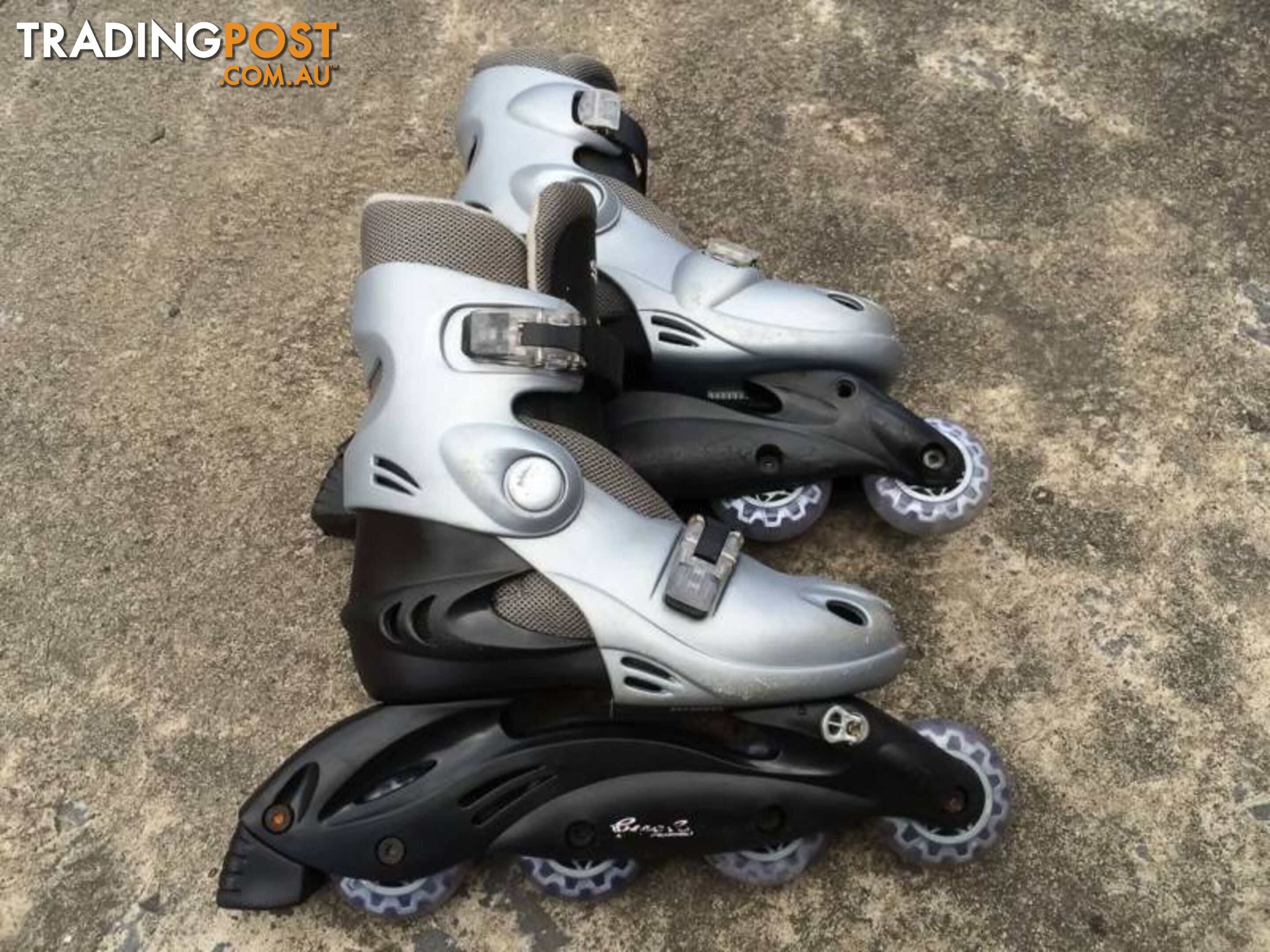 SIZE LARGE ROLLERBLADES IN GOOD CONDITION