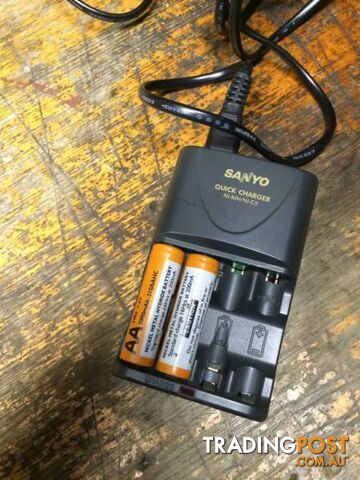 SANYO QUICK BATTERY CHARGER