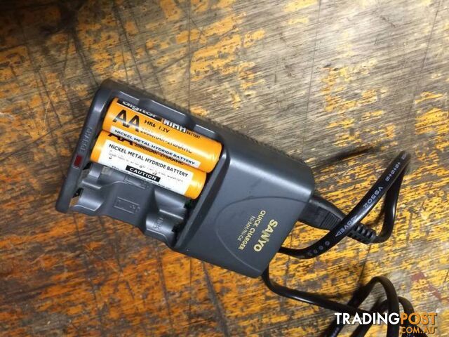 SANYO QUICK BATTERY CHARGER