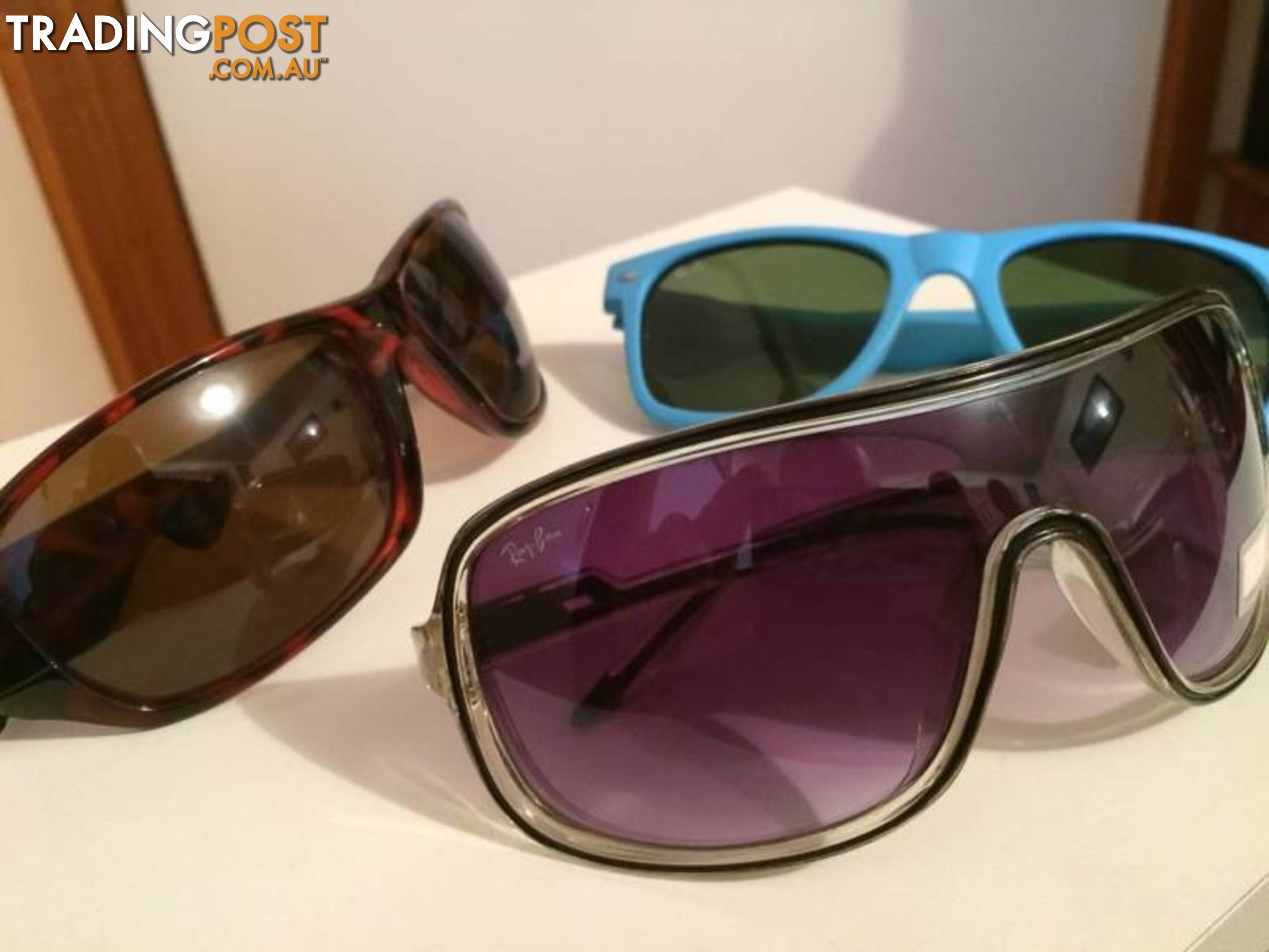 3 x UNISEX SUNGLASSES FOR $75 2X RAY BANS 1 X DIESEL