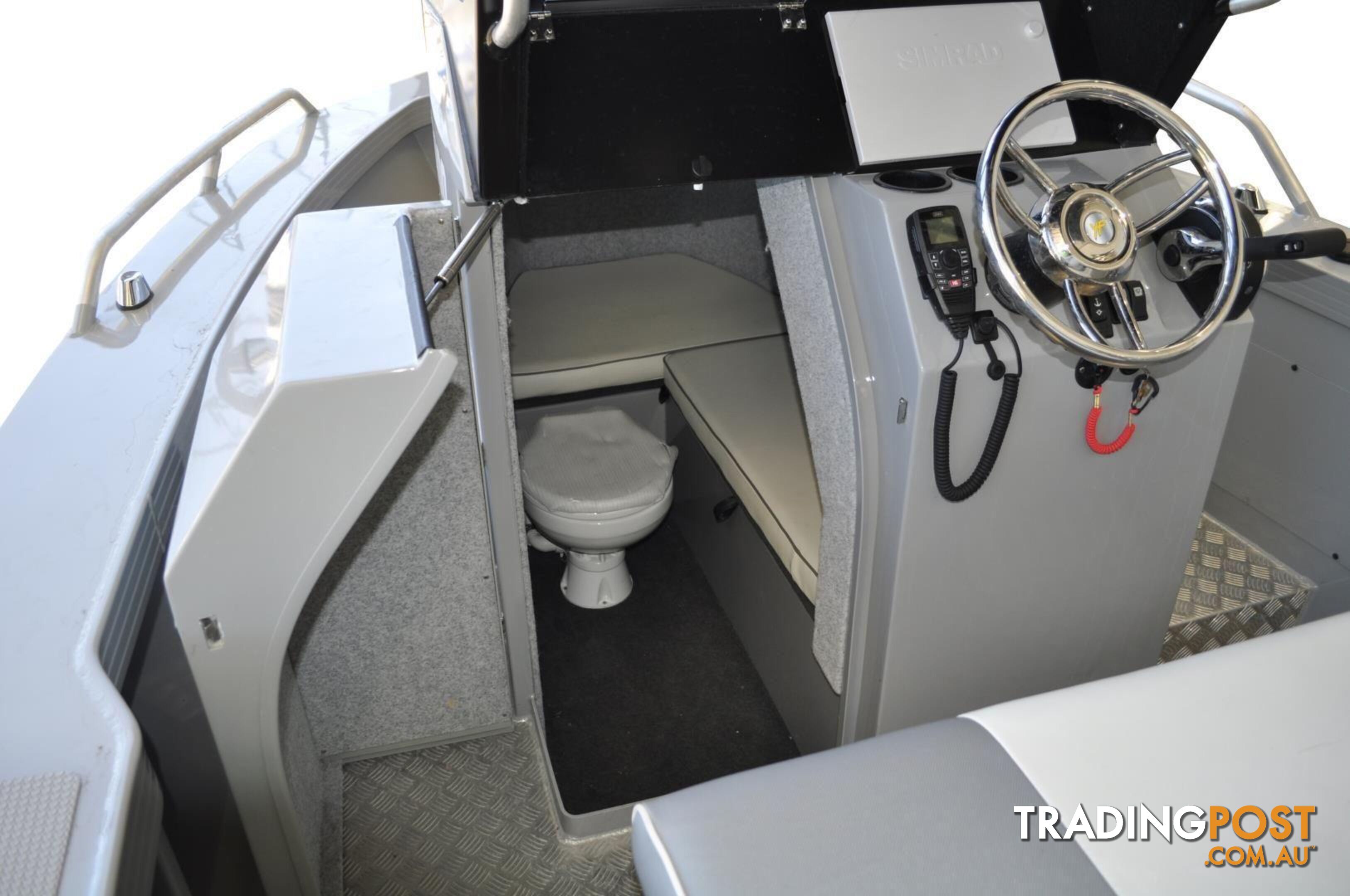 7000 YELLOWFIN CENTRE CABIN  200 HP PACK 3