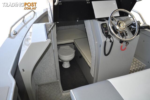 7000 YELLOWFIN CENTRE CABIN  200 HP PACK 3