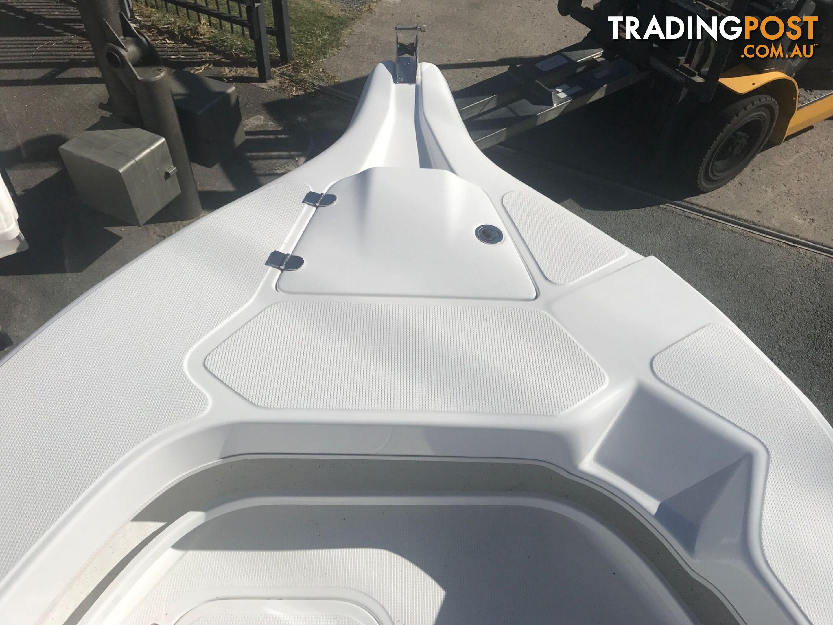 2024 EVOLUTION 552 AXIS CENTRE CONSOLE WITH YAMAHA 150HP FOURSTROKE FOR SALE