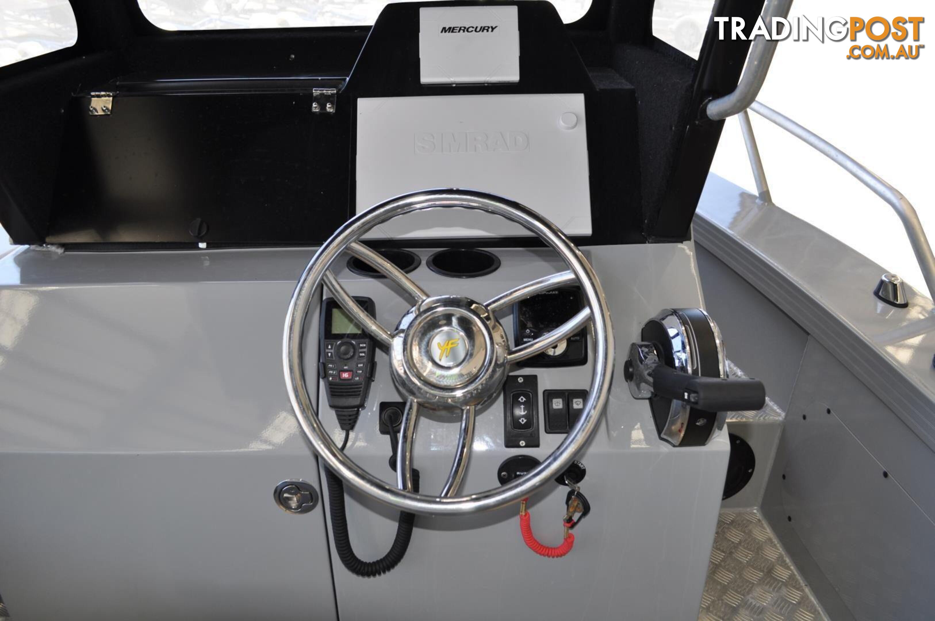 7000 YELLOWFIN CENTRE CABIN  200 HP PACK 1