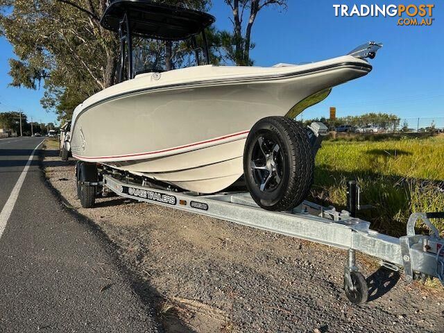 INSTOCK 2024 EVOLUTION 552 AXIS CENTRE CONSOLE WITH YAMAHA 150HP FOURSTROKE FOR SALE