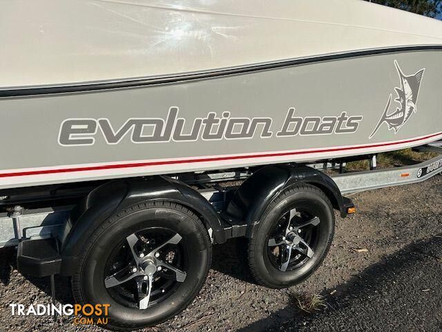 INSTOCK 2024 EVOLUTION 552 AXIS CENTRE CONSOLE WITH YAMAHA 150HP FOURSTROKE FOR SALE