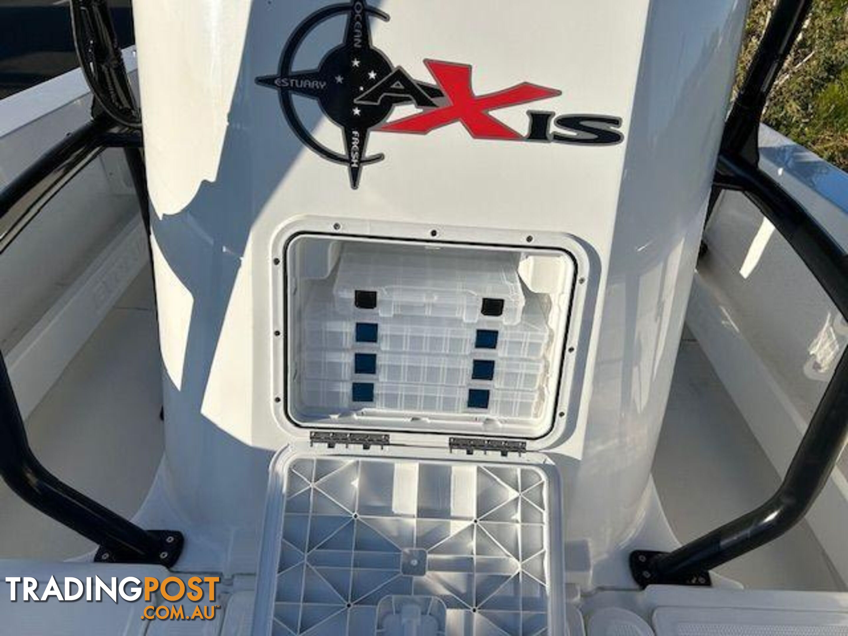 INSTOCK 2024 EVOLUTION 552 AXIS CENTRE CONSOLE WITH YAMAHA 150HP FOURSTROKE FOR SALE