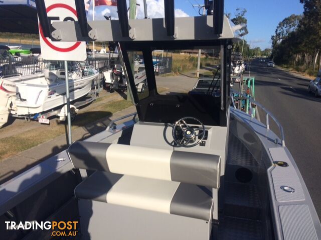 6500 YELLOWFIN Centre Cabin 150HP PACK 4