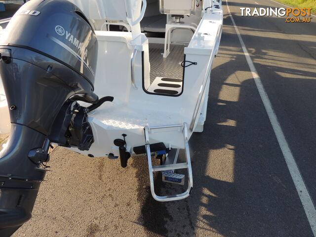 6500 YELLOWFIN Centre Cabin 150HP PACK 2