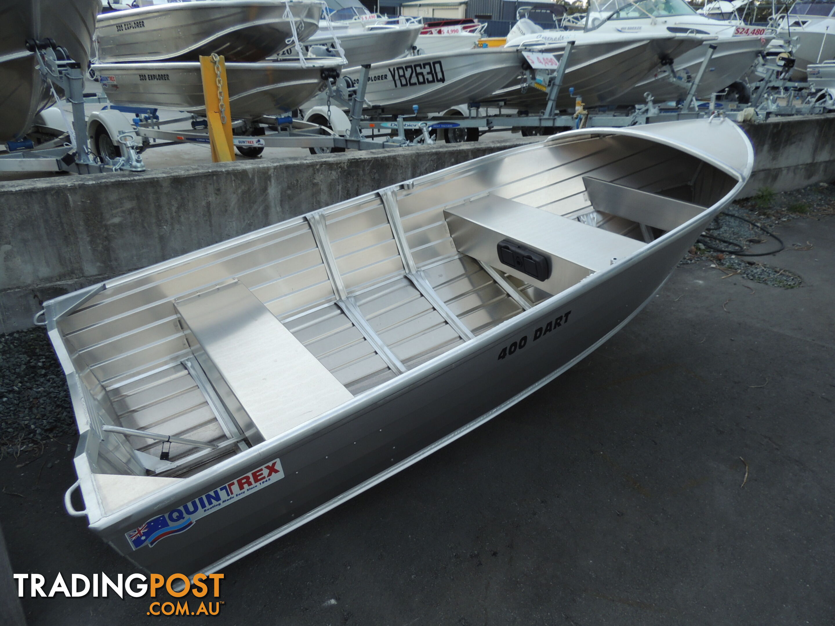 QUINTREX 400 DART HULL ONLY