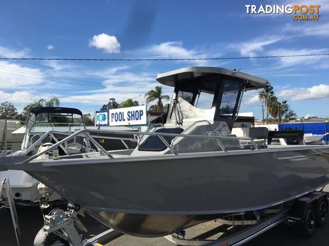 7600 YELLOWFIN  CENTRE CABIN 250 HP PACK 4