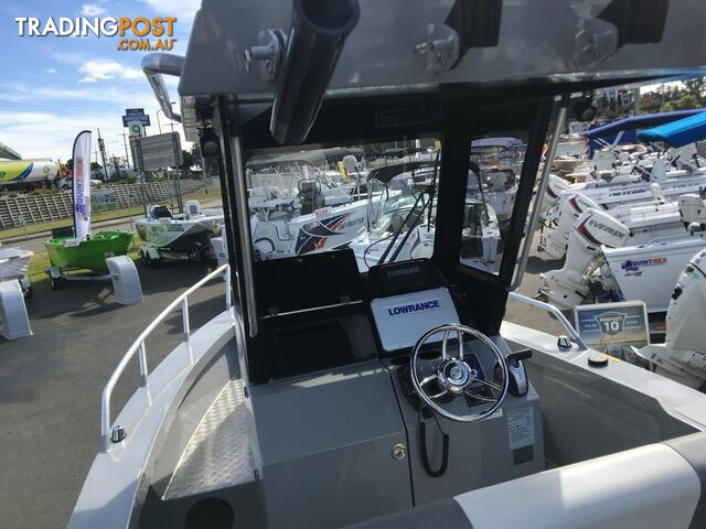 7600 YELLOWFIN  CENTRE CABIN 250 HP PACK 4