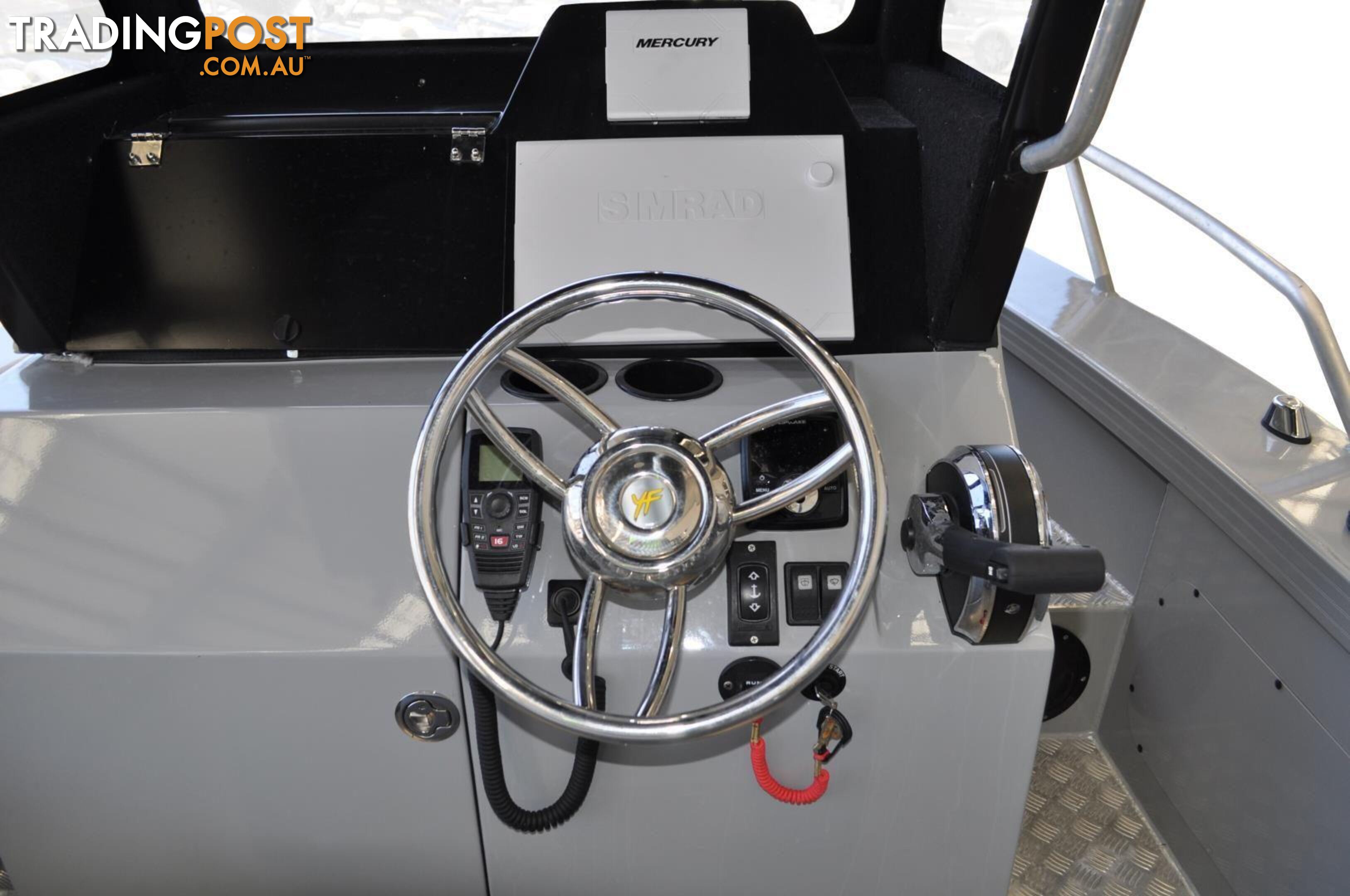 7000 YELLOWFIN CENTRE CABIN  200 HP PACK 2