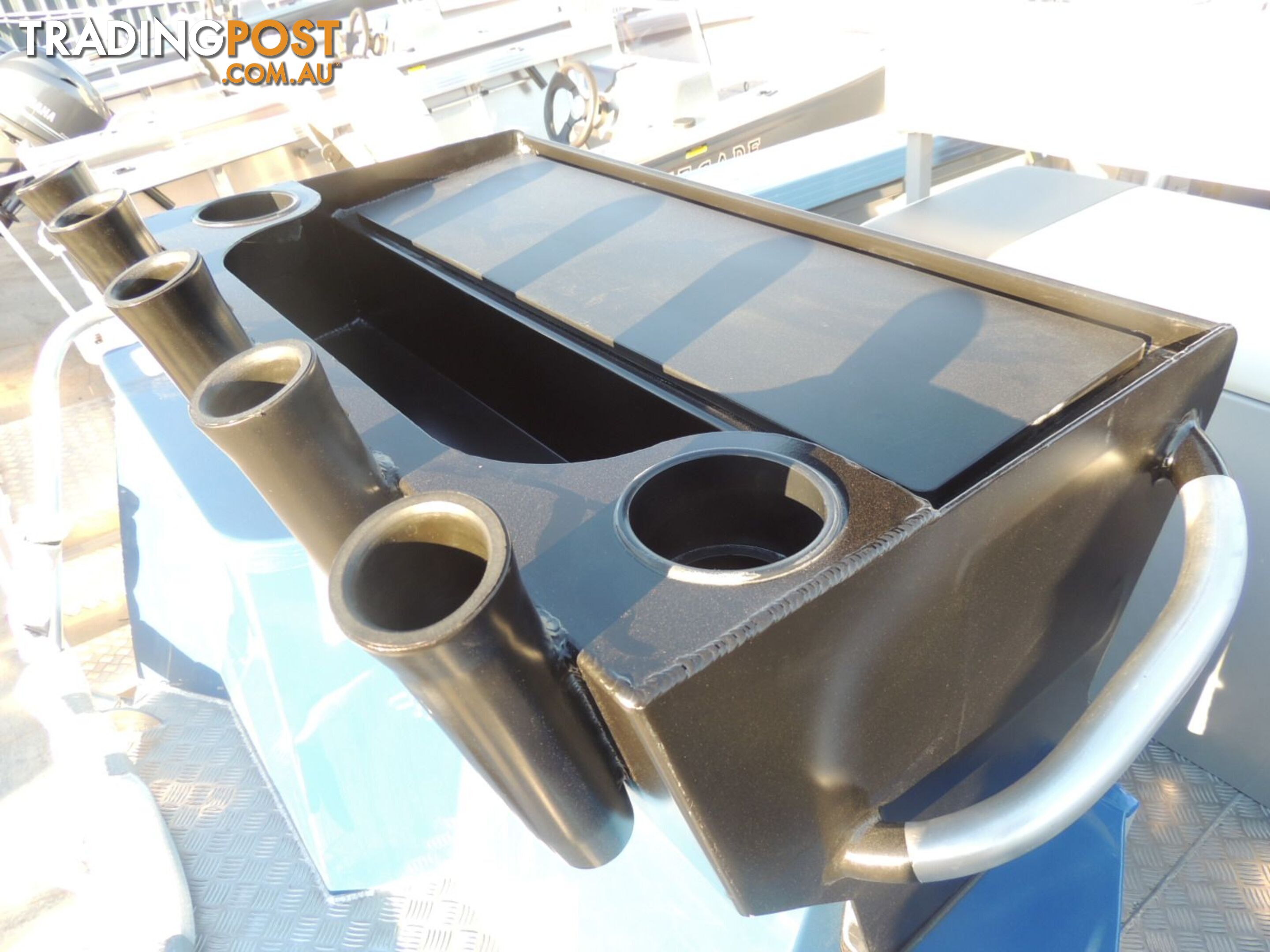 7600 Yellowfin Centre/Rear Console 250HP PACK 3