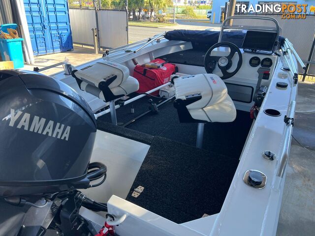 Quintrex 440 Renegade SC + Yamaha F60hp - PACK 3 FOR SALE - photo 4 of 17