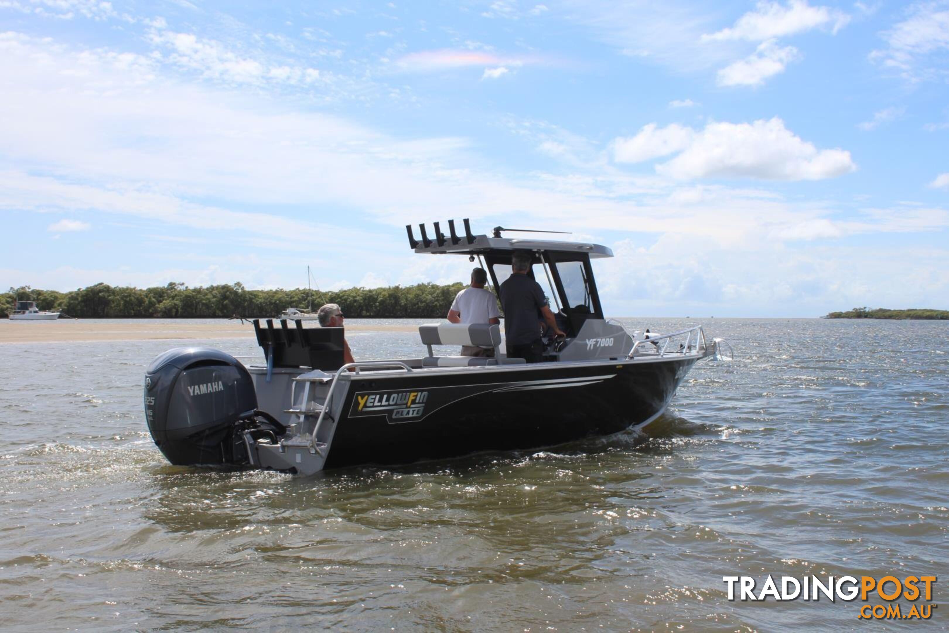 7000 YELLOWFIN CENTRE CABIN  200 HP PACK 4