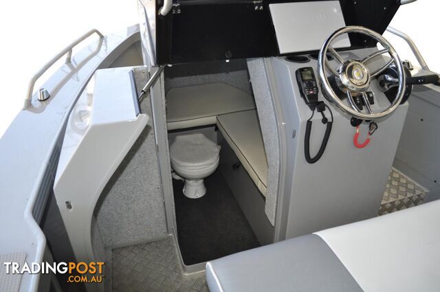 7000 YELLOWFIN CENTRE CABIN  200 HP PACK 4