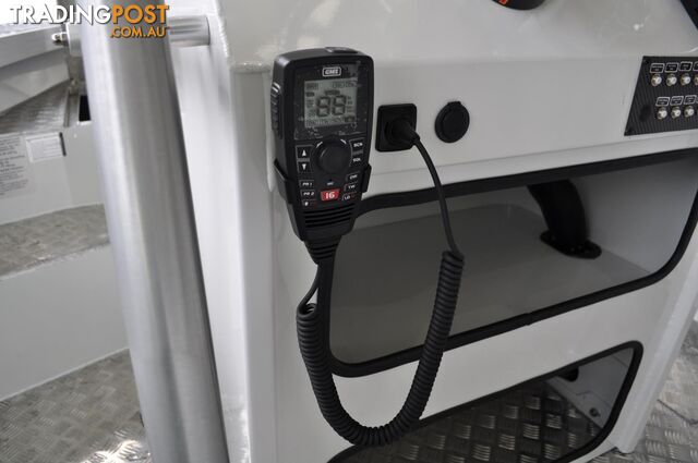 6200 YELLOWFIN Centre/Rear Console 150 HP PACK 2