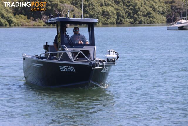 Yellowfin 6500 Centre Cabin + Yamaha F150hp 4-Stroke - PACK 1 FOR SALE - photo 3 of 17