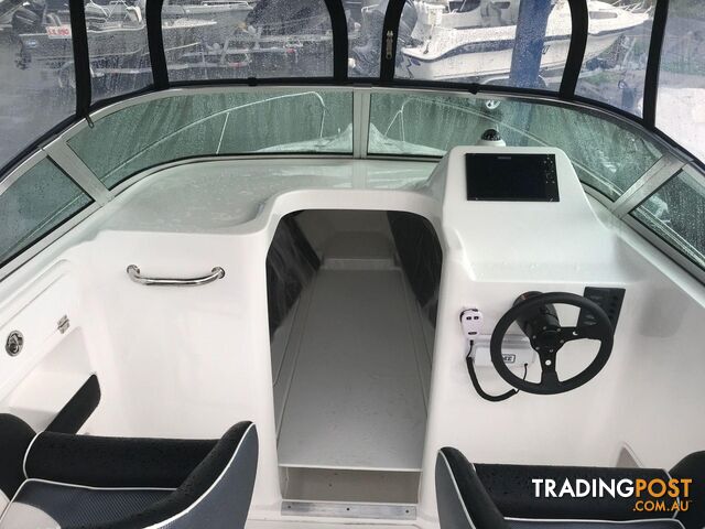 NEW 2024 EVOLUTION 552 PLATINUM FITTED WITH A YAMAHA HELM MASTER XA F150 FOURSTROKE