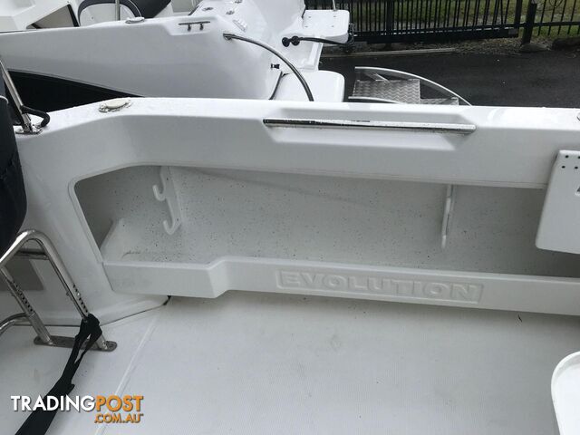 NEW 2024 EVOLUTION 552 PLATINUM FITTED WITH A YAMAHA HELM MASTER XA F150 FOURSTROKE