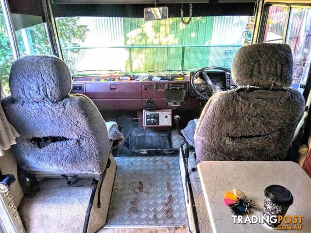 Motor Home Hino Rainbow 145