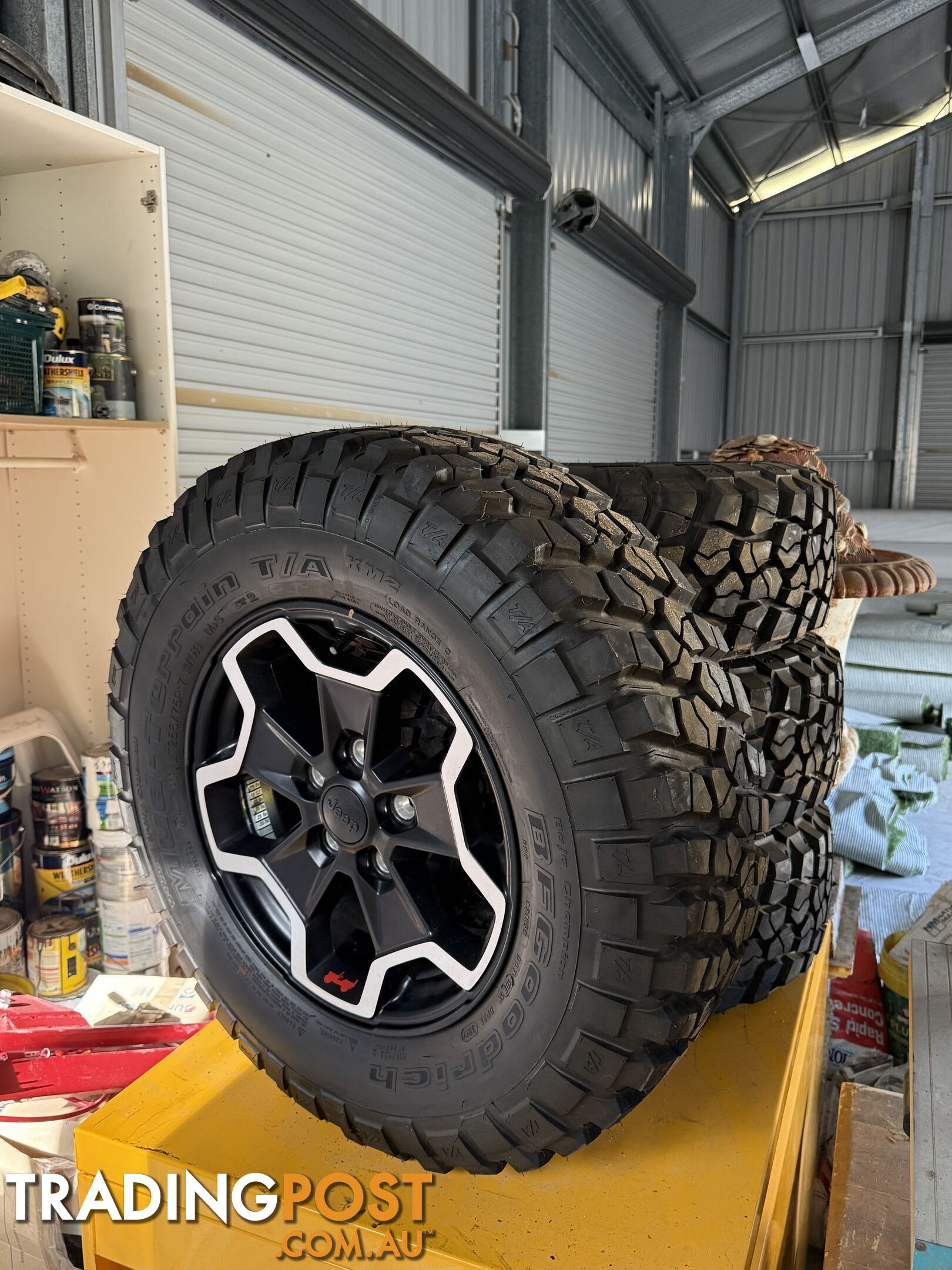 Jeep Rubicon wheels and tyres brand new