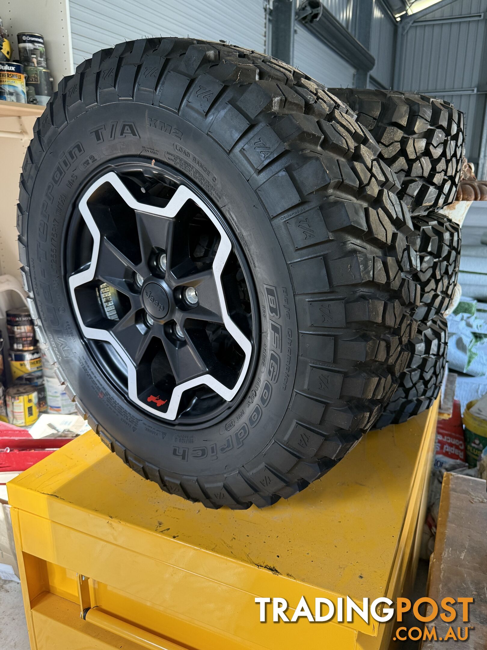 Jeep Rubicon wheels and tyres brand new