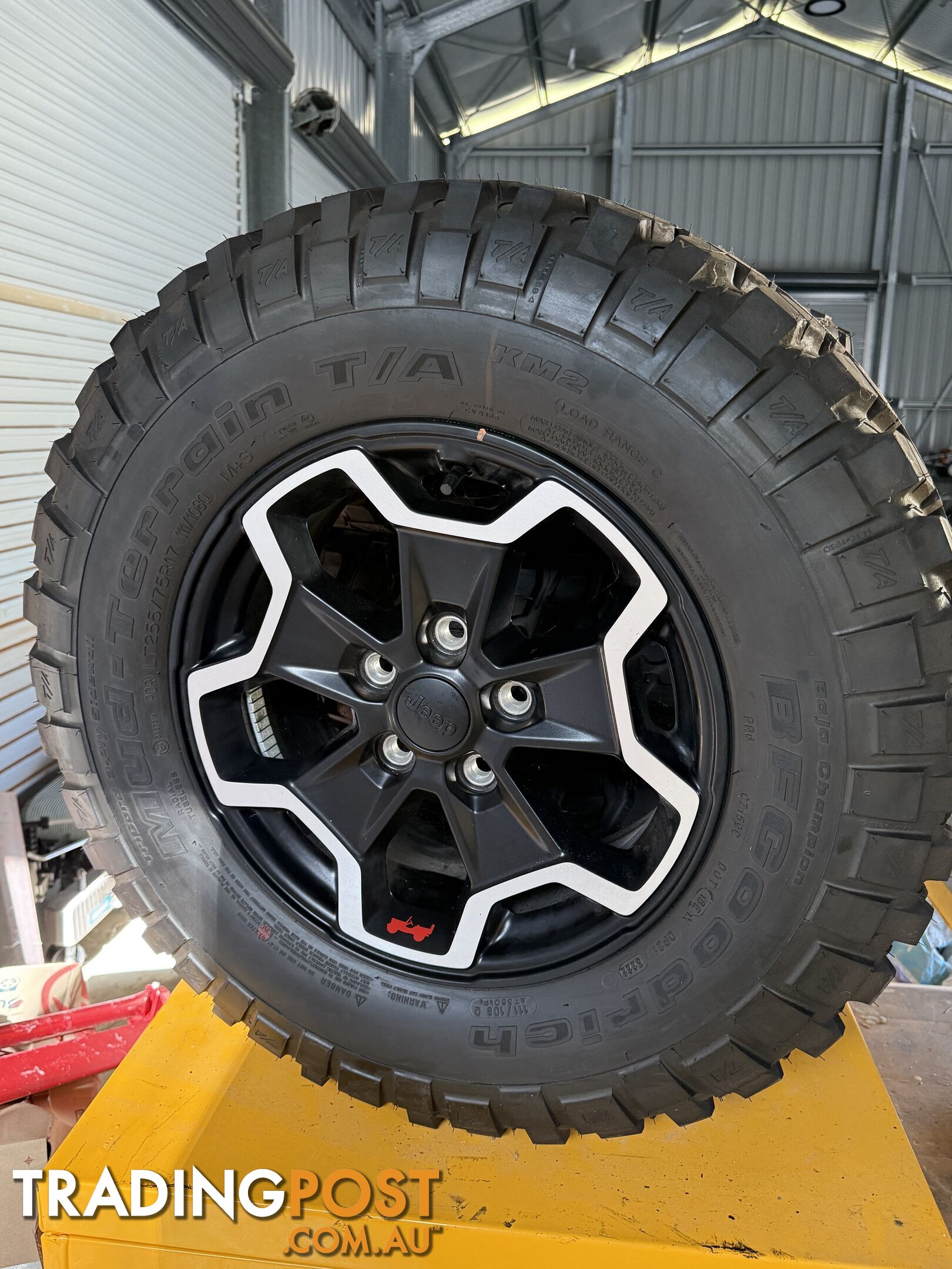 Jeep Rubicon wheels and tyres brand new