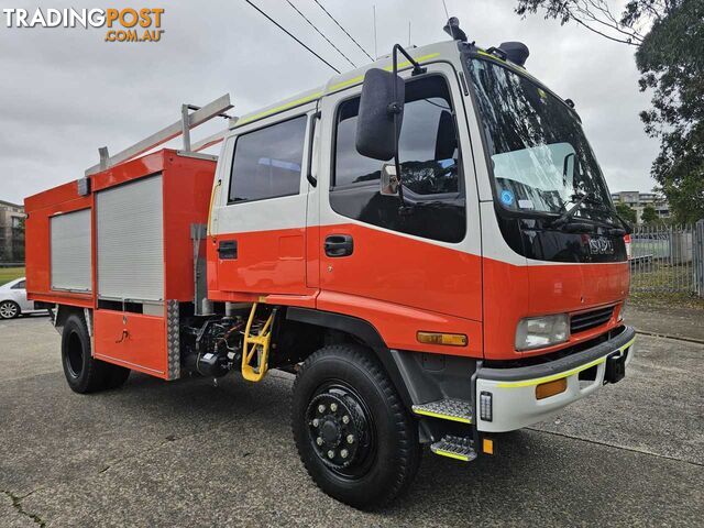 1998 Isuzu FSS 550 4x4 Firetruck