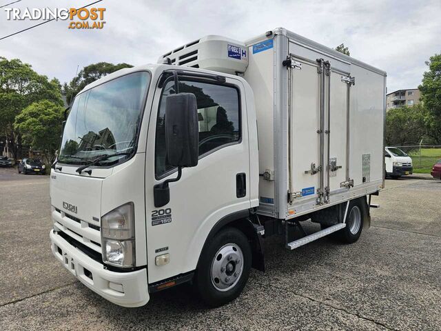 2010 Isuzu NNR 200 Refrigerated