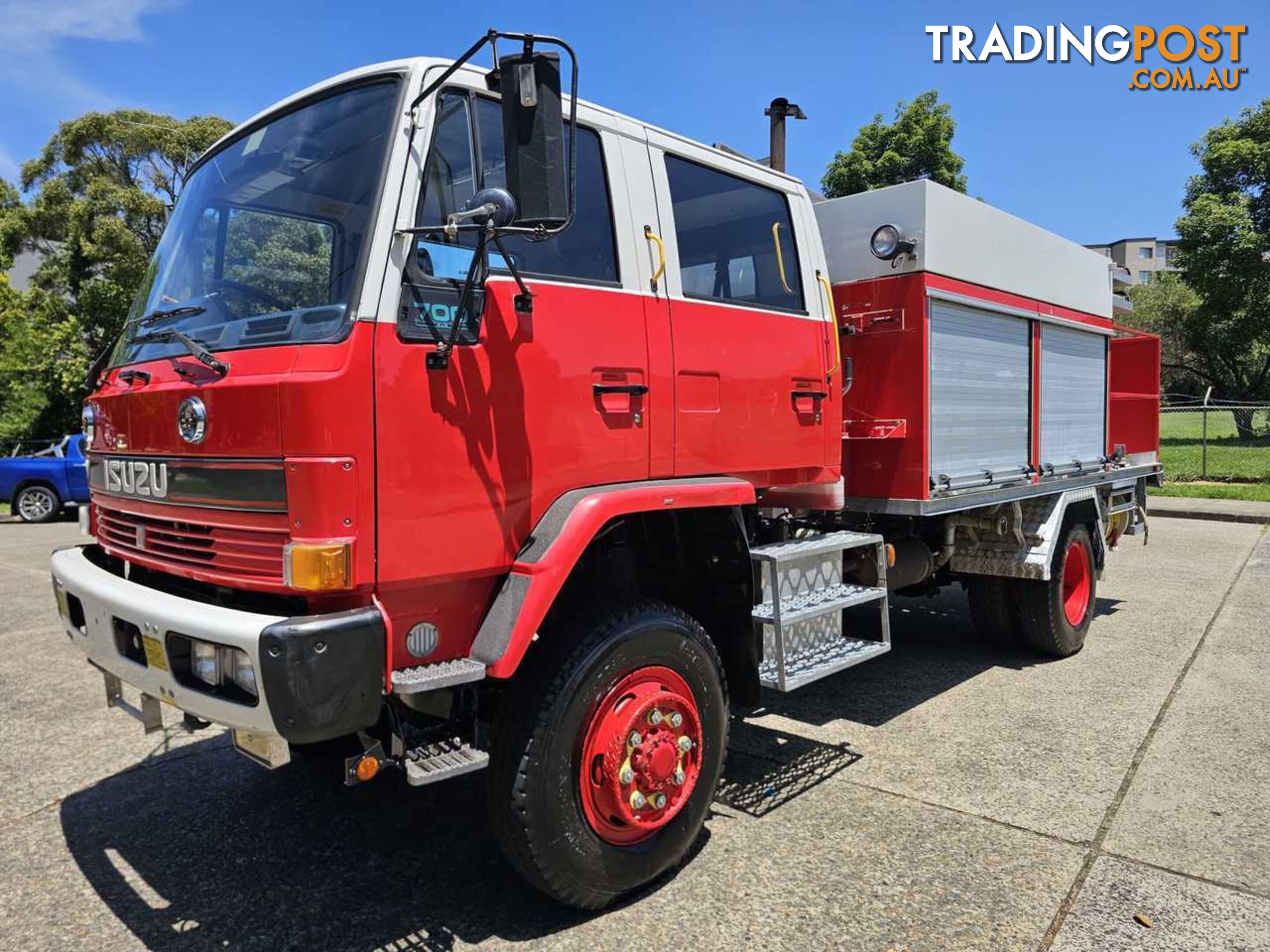 1995 Isuzu FTS 700 Firetruck