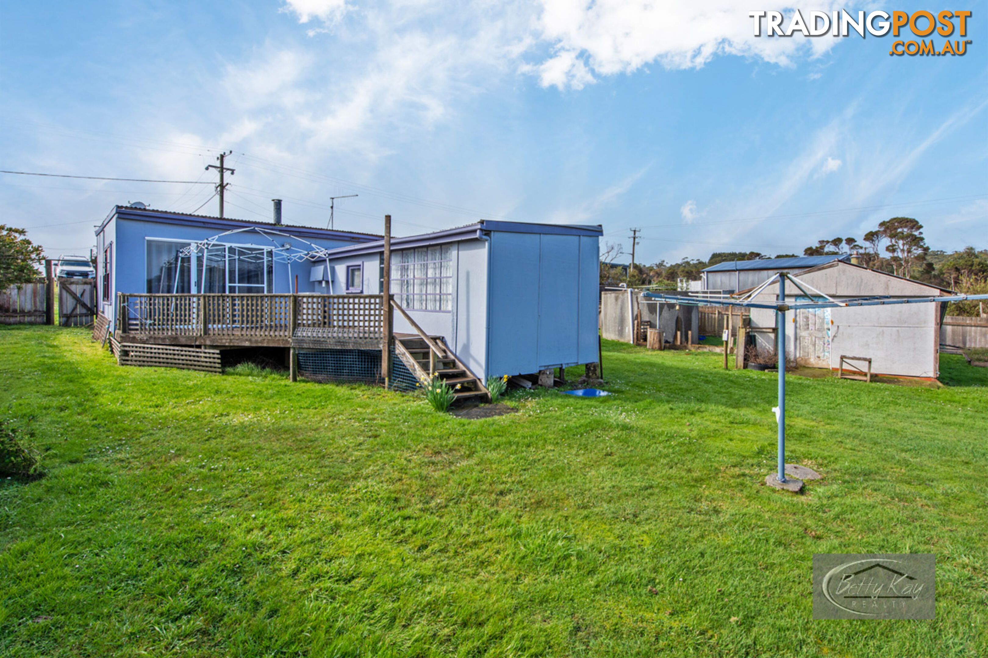 8 Dunn Street CRAYFISH CREEK TAS 7321