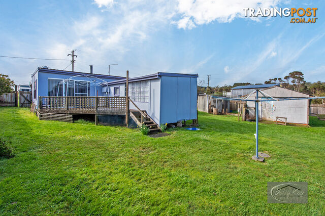 8 Dunn Street CRAYFISH CREEK TAS 7321